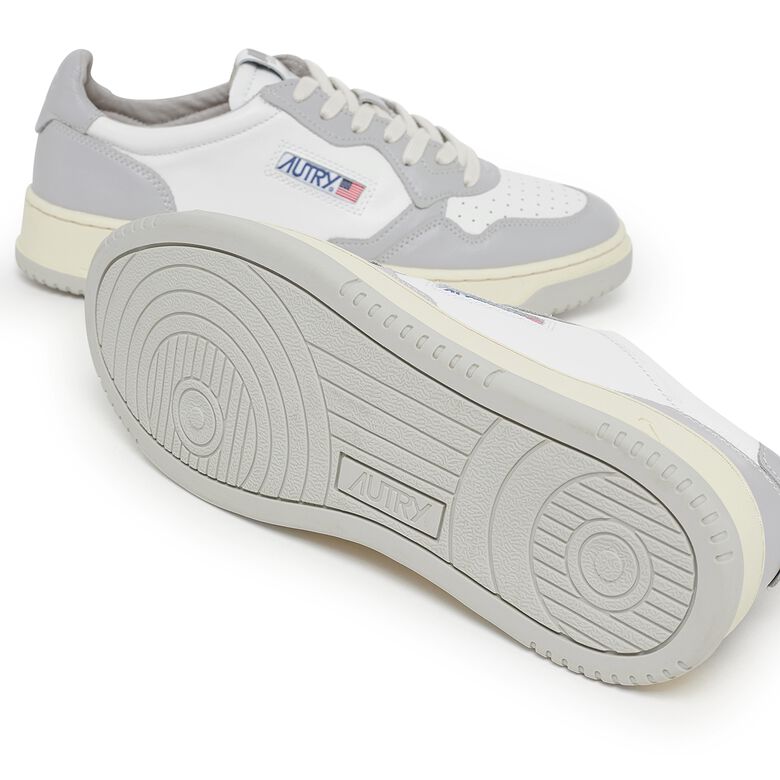 Autry 01 Low WB04 white