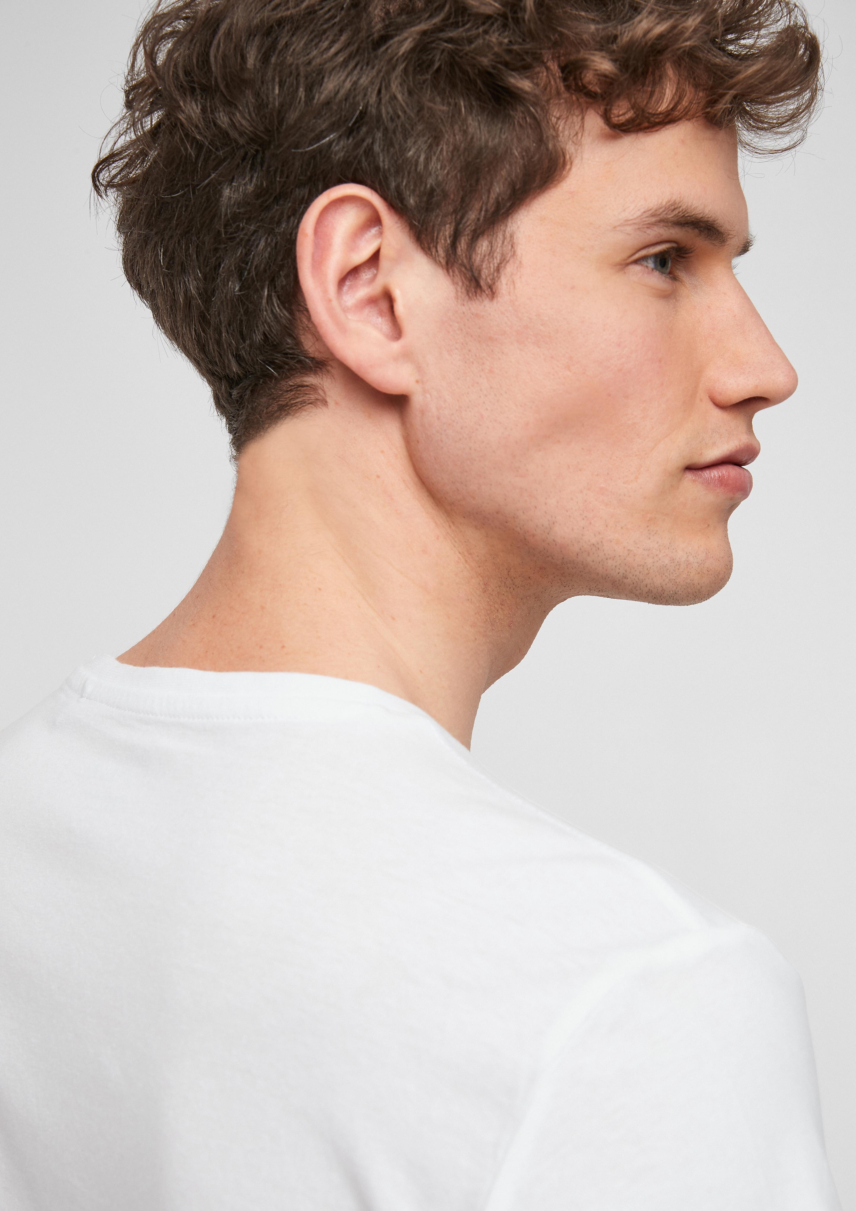 Shirt aus Baumwolljersey  03.899.32.6947-0100