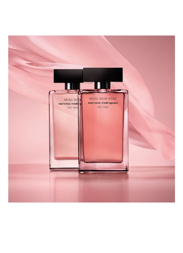 Narciso Rodriguez Musc Noir pentru apa sa de parfum