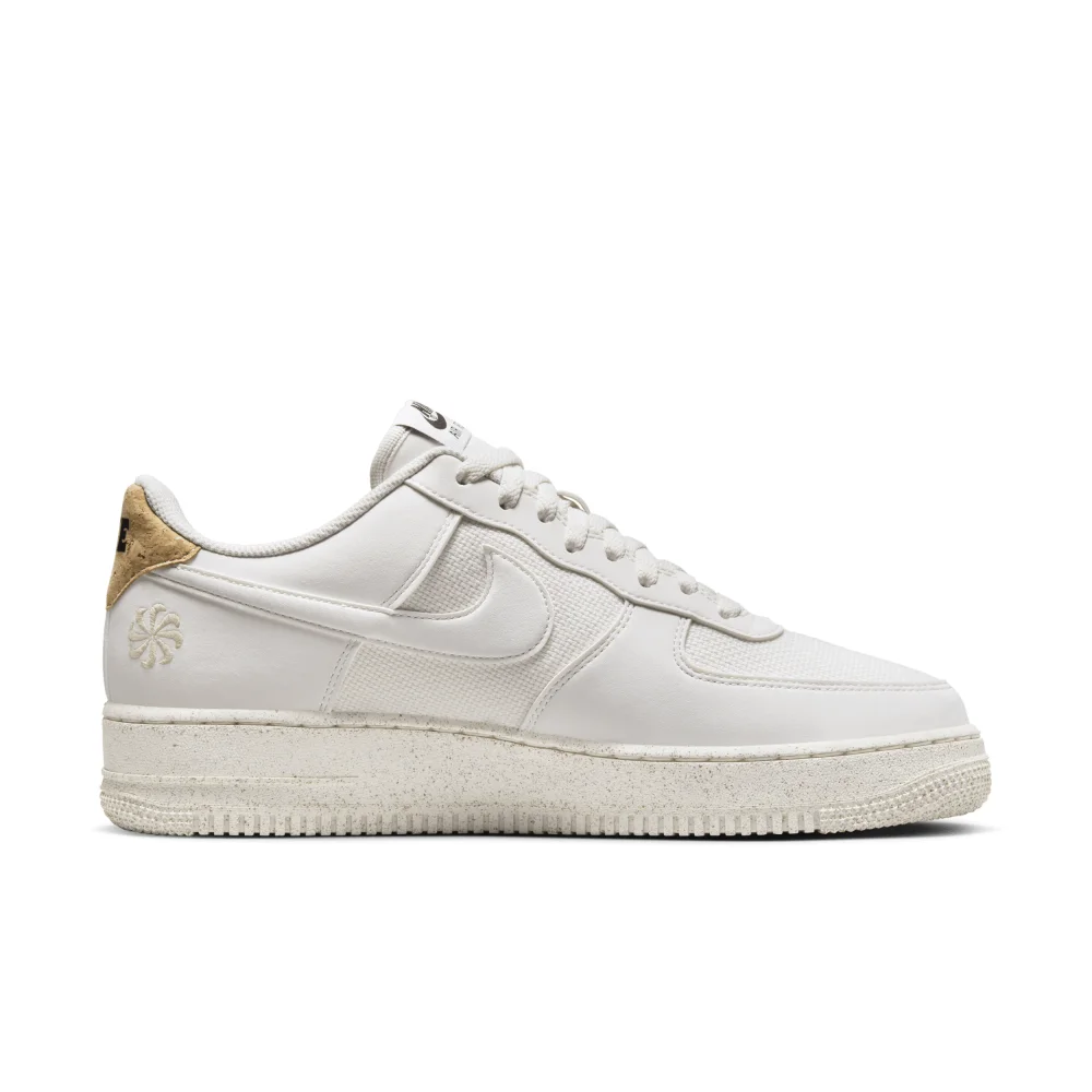 Nike Air Force 1 07 LV8 Next Nature DV7184-001 / schwarz