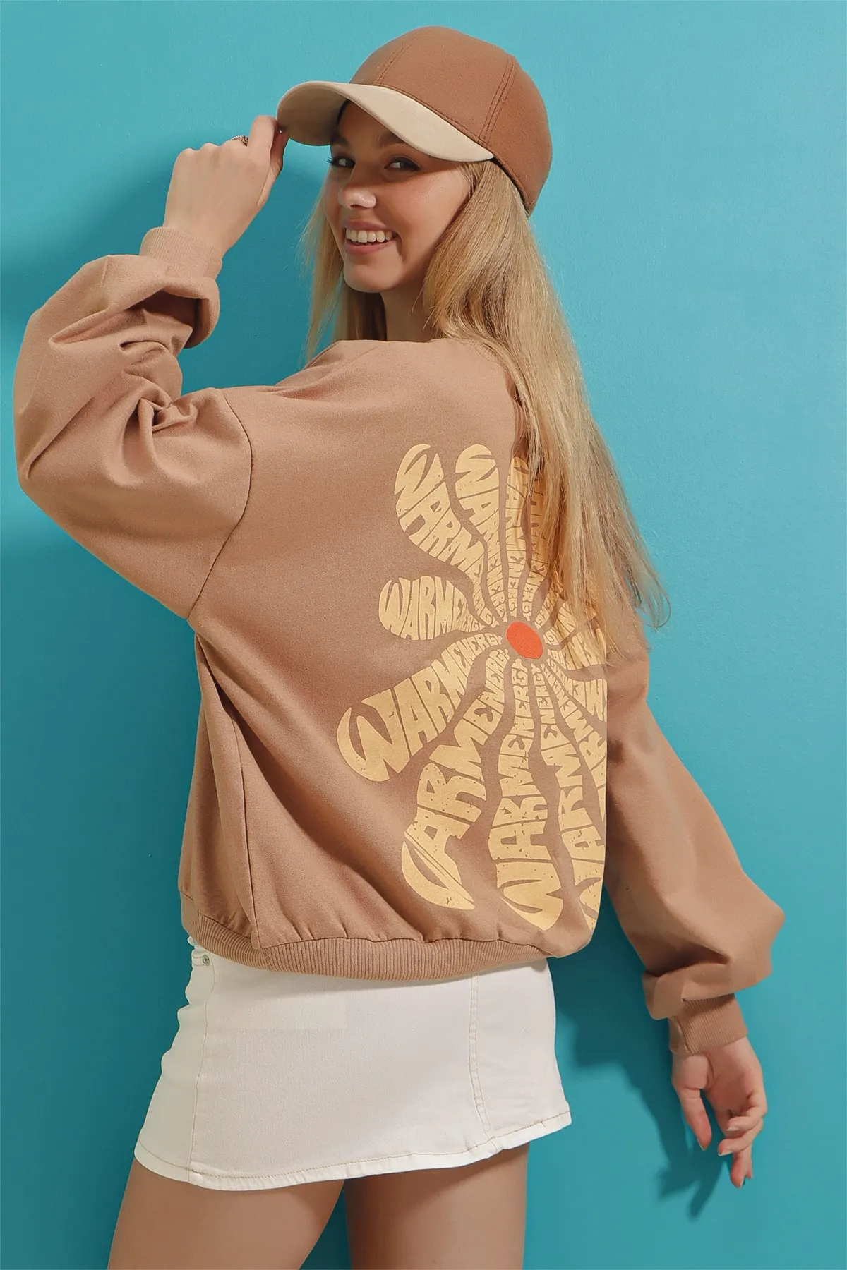Trend Alaçatı Stili  Damen-Sweatshirt mit Rundhalsausschnitt und Warmenergy-Print in Keksform ALC-X8964