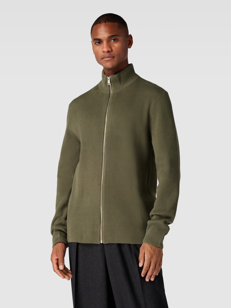 Strickjacke mit Stehkragen und Reißverschluss in olivgrün