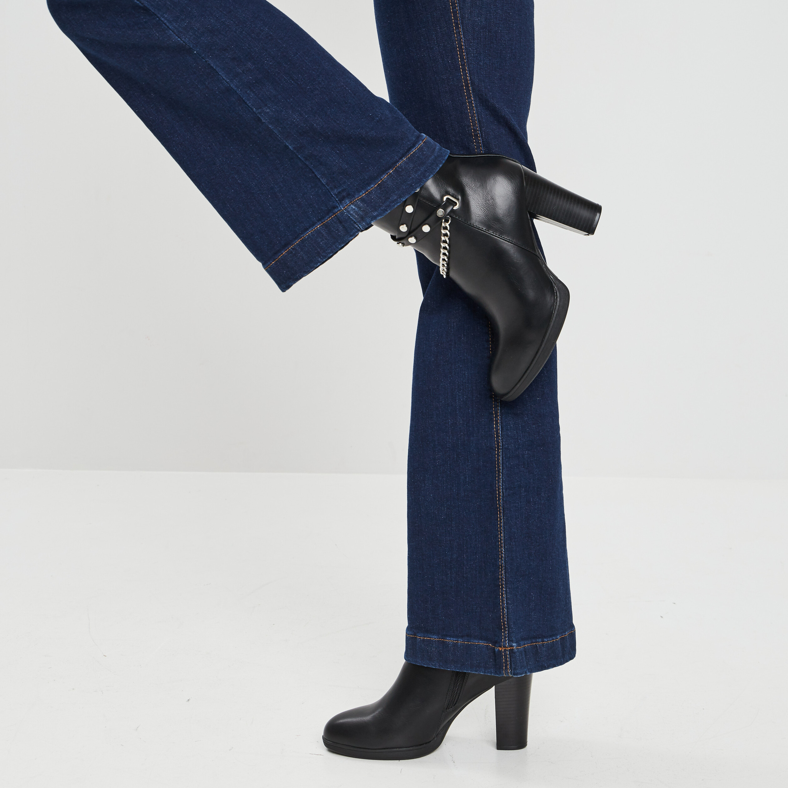 Bottines à talons avec chaînes noir femme | La Halle