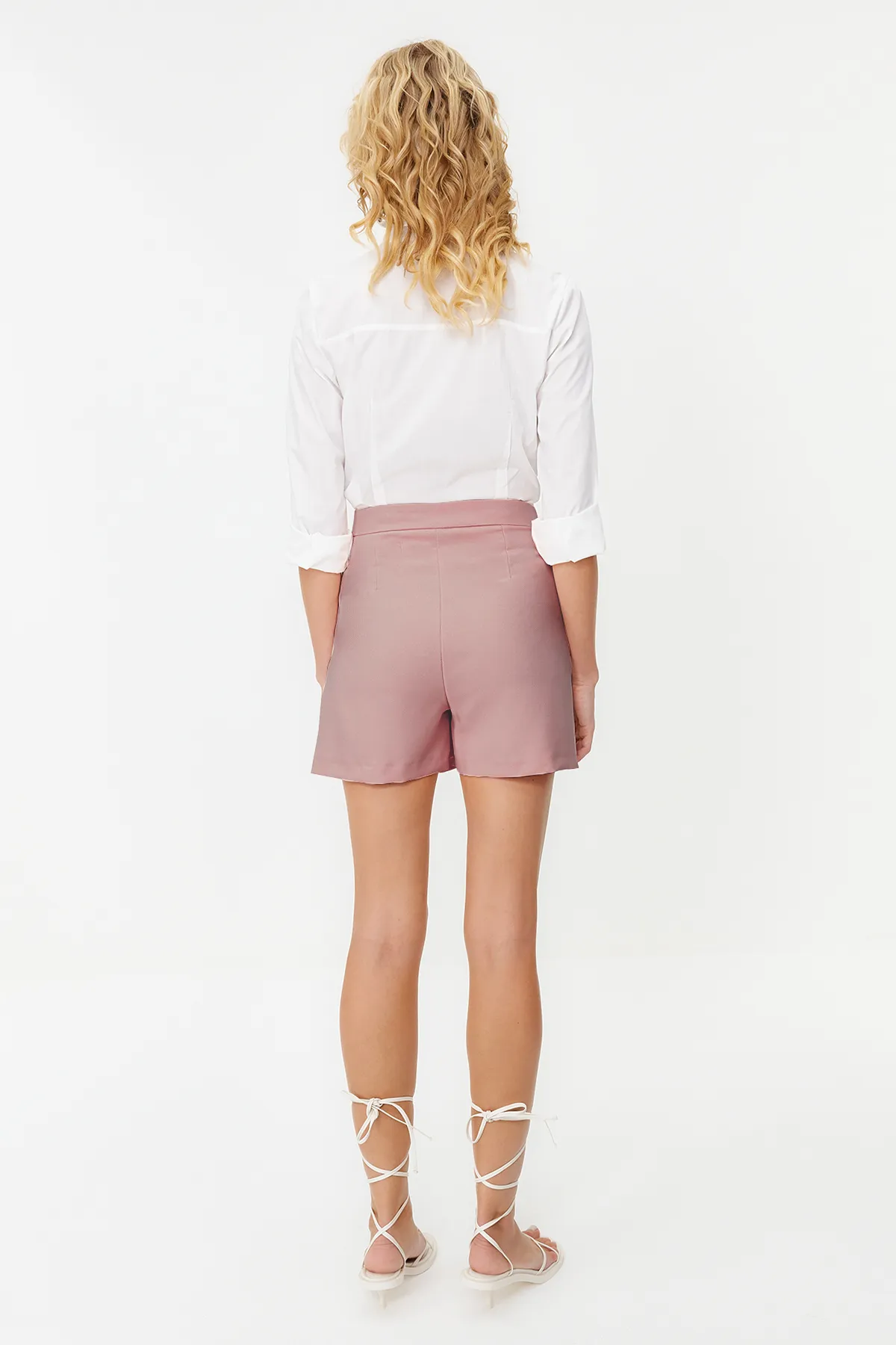 Trendyol Collection  Puderfarbener, zweireihiger, gewebter Shorts-Rock TWOAW20SR0072