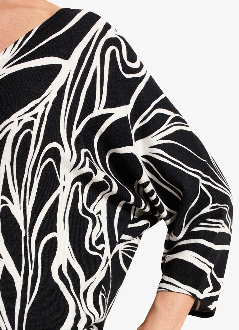 Phase Eight Ava finely knitted pullover with tree print