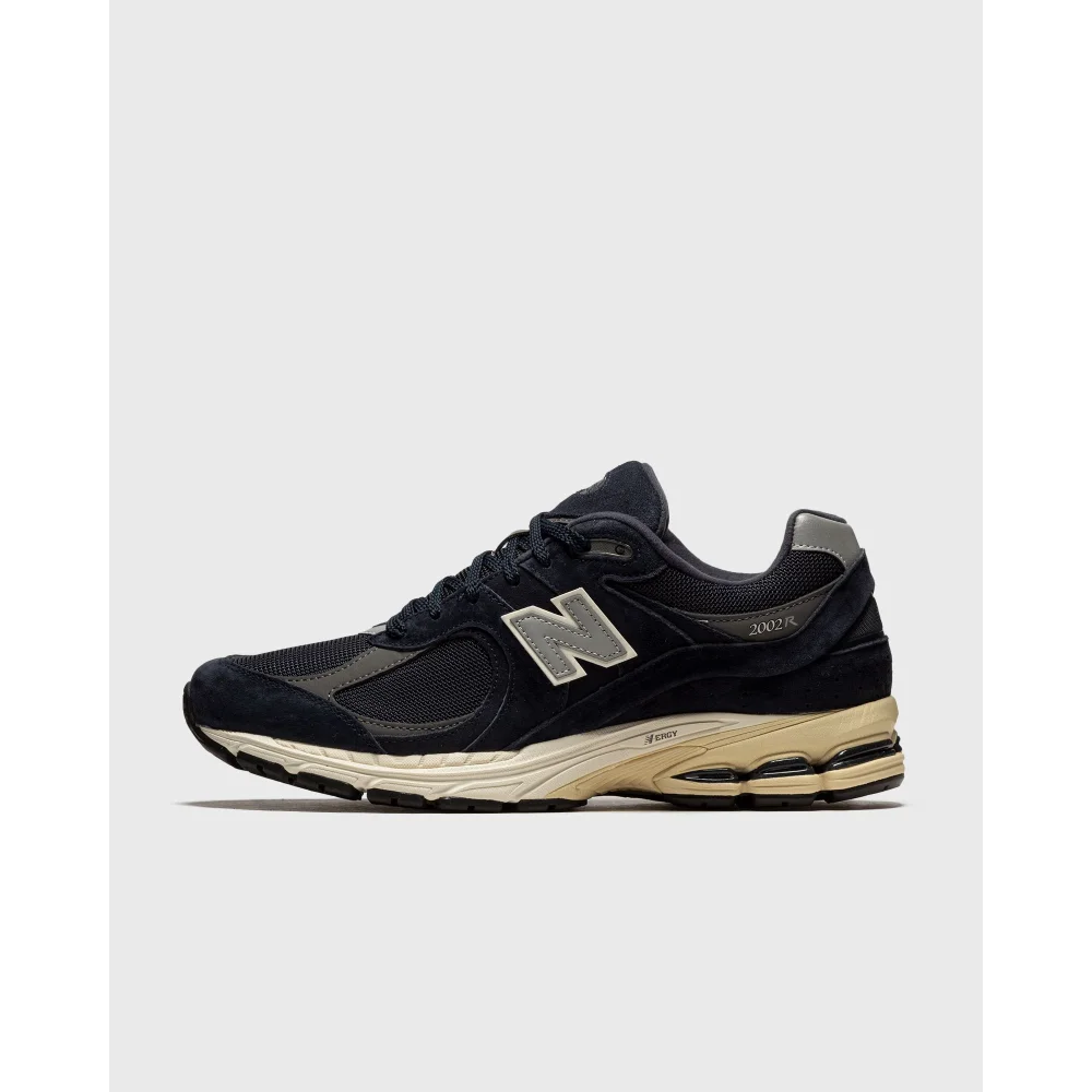New Balance 2002R M2002RCA / schwarz