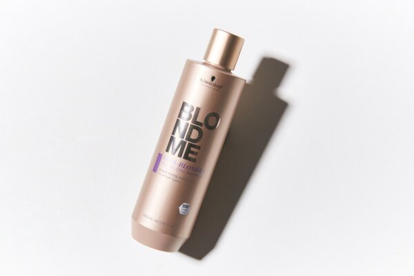 Schwarzkopf Professional BlondMe Cool Blondes Neutralizing Shampoo