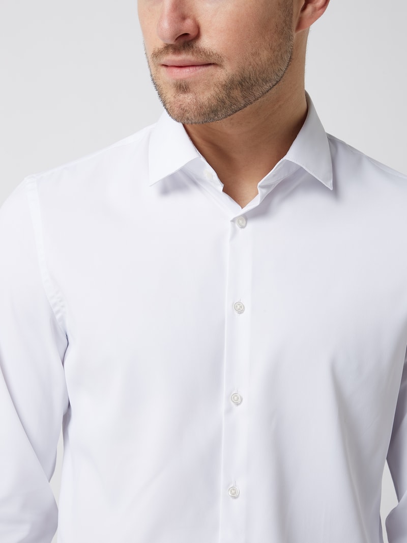 Slim Fit Business-Hemd mit Stretch-Anteil in weiß