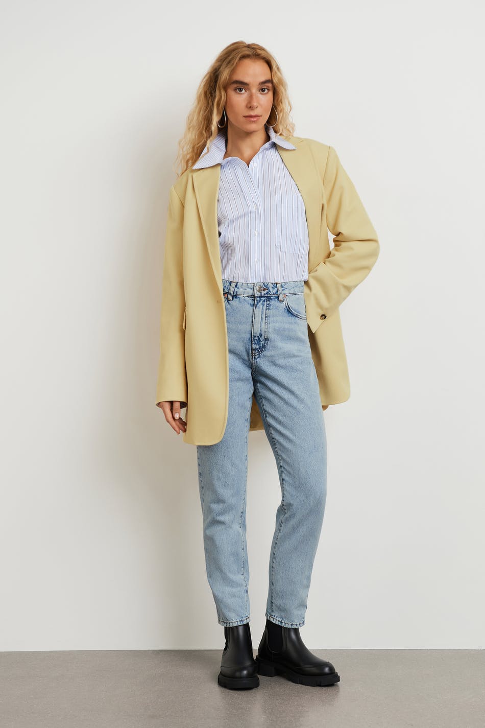 Dagny mom jeans