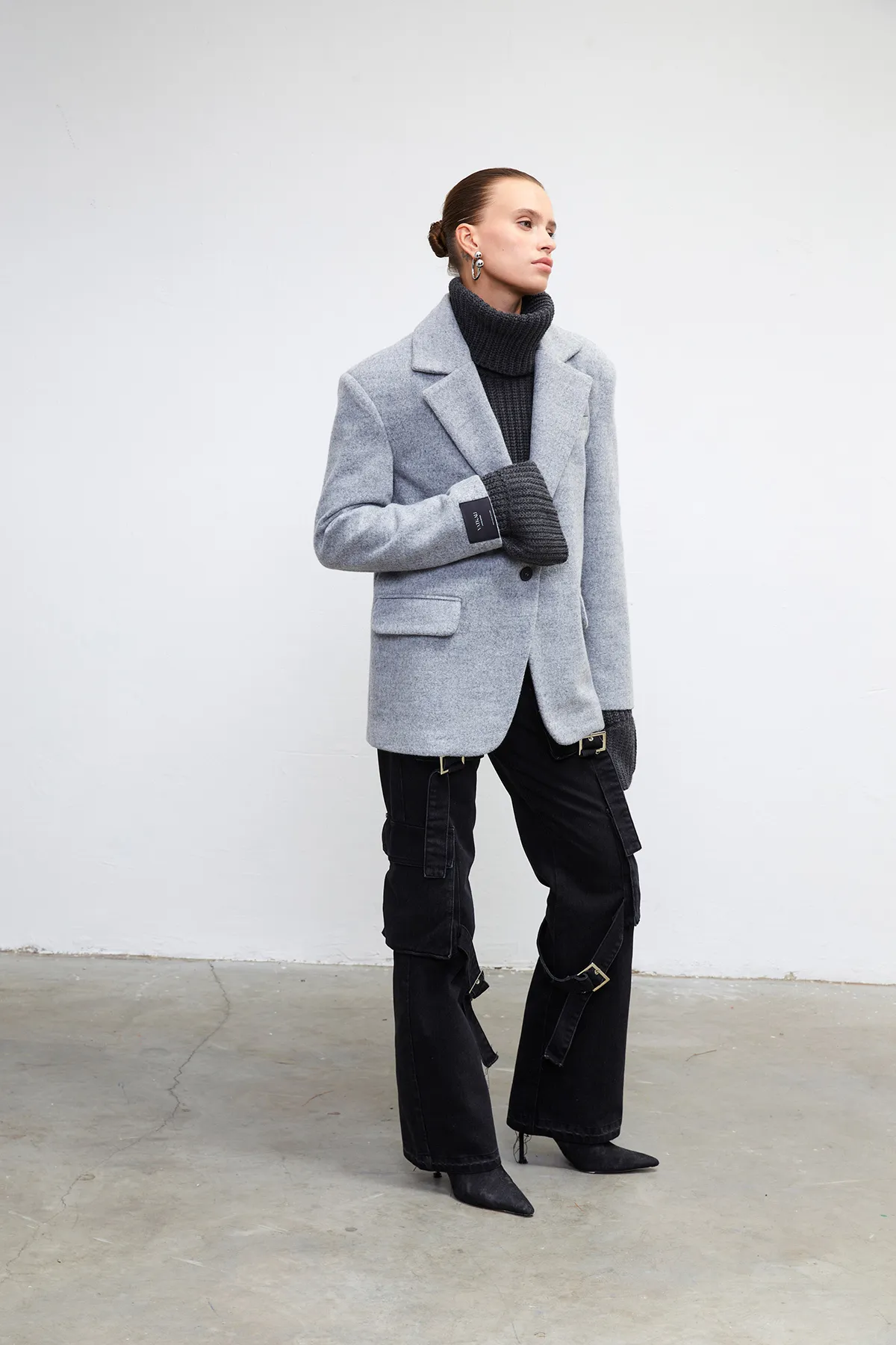 VATKALI  Rollkragenpullover in Grau
