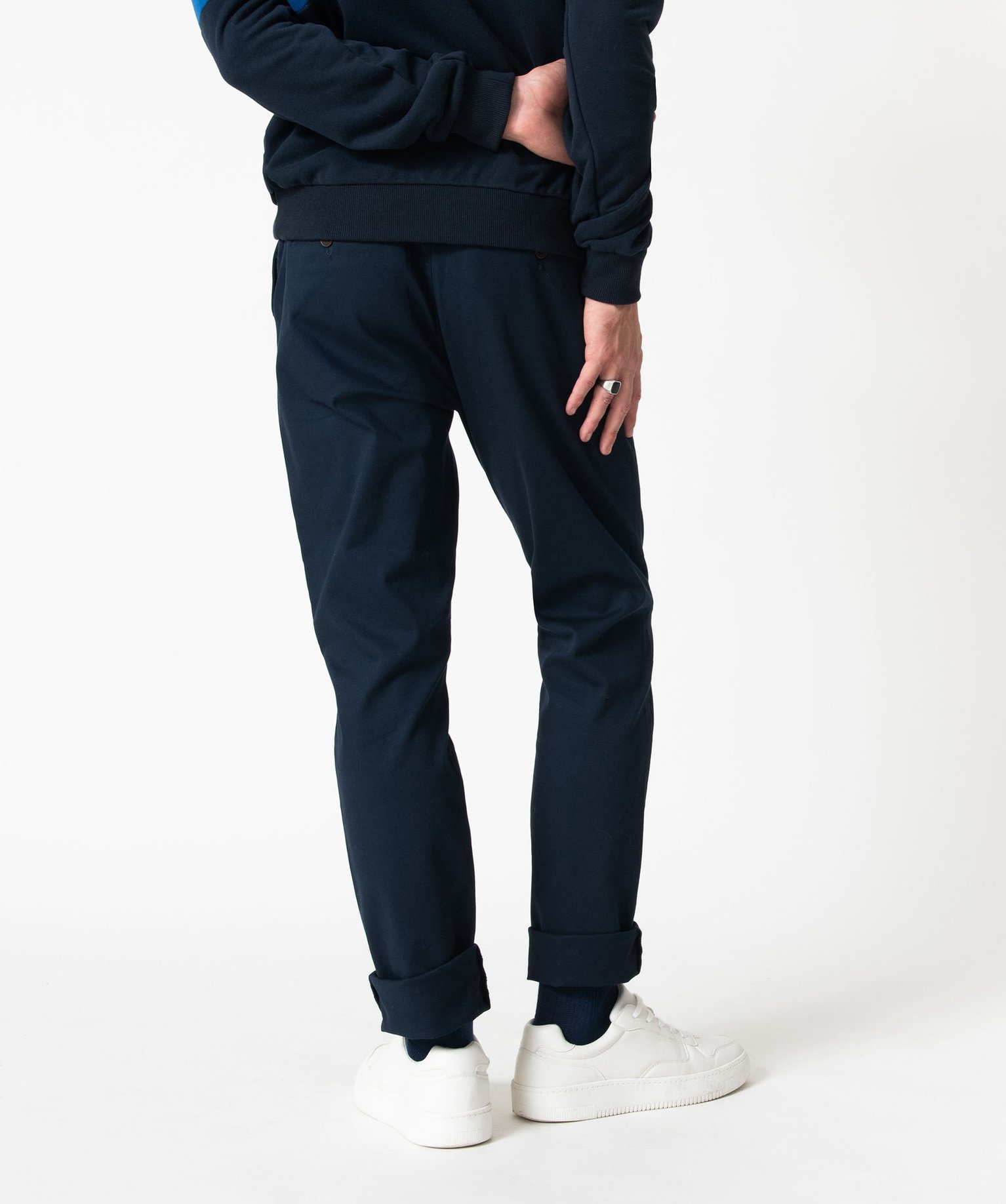 Pantalon en coton homme avec ceinture tressée bleu fonce | GEMO