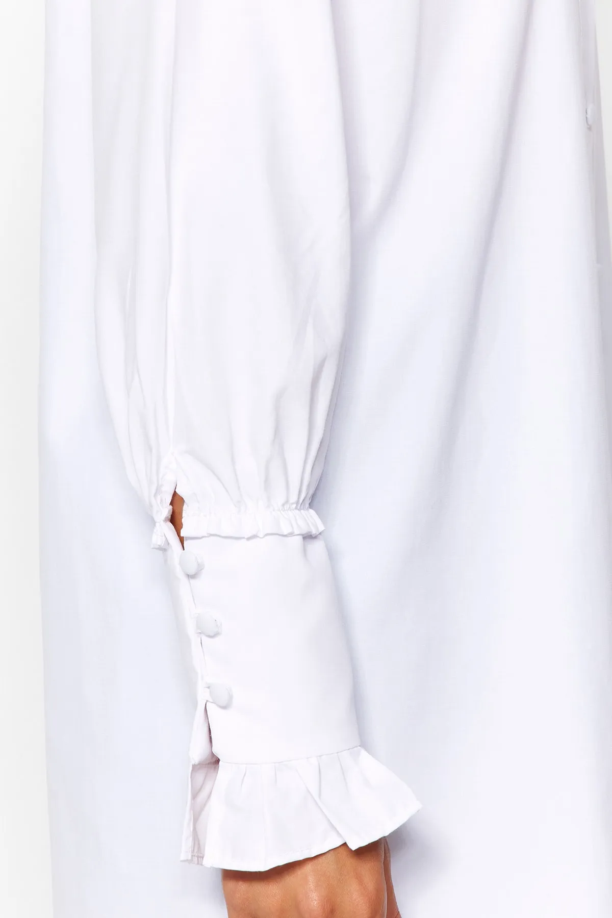 Trendyol Modest  Weißes Hemd aus gewebter Baumwolle mit Rüschendetail TCTAW24TG00016