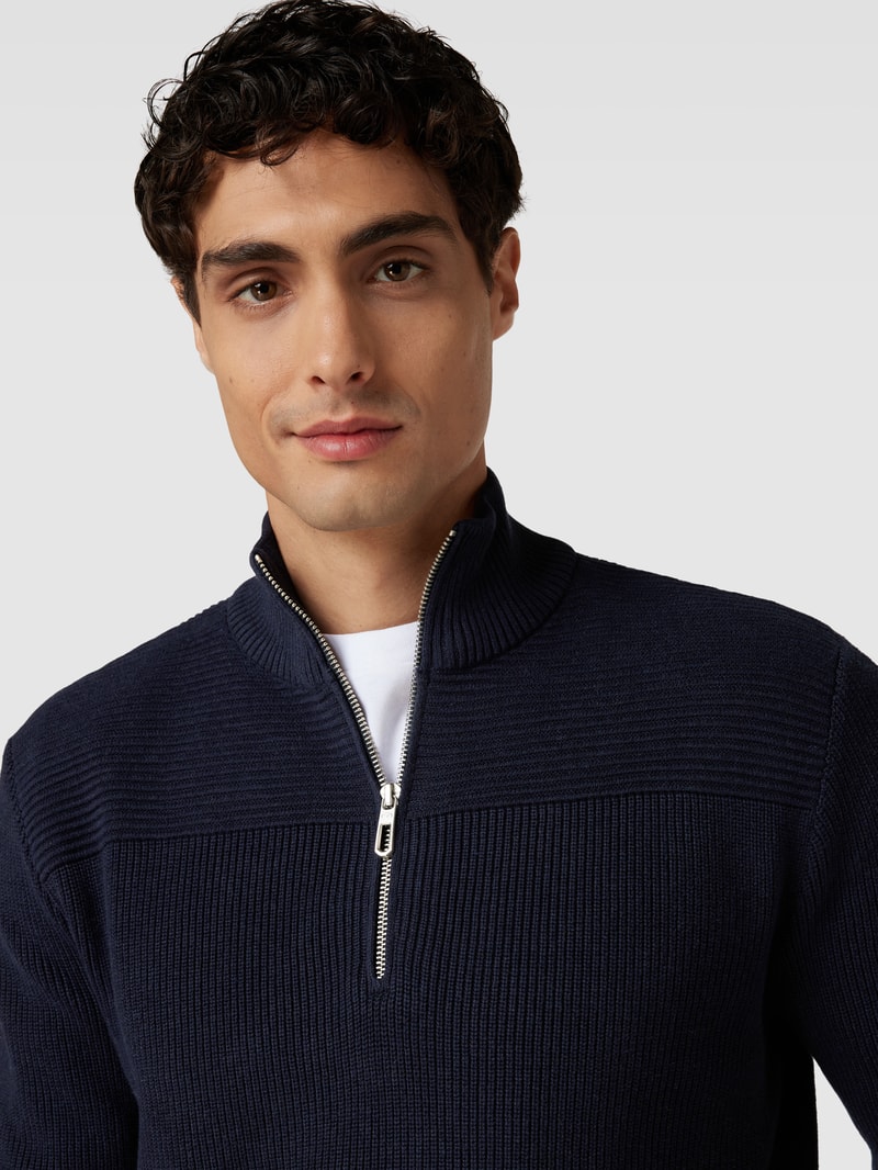 Strickpullover mit kurzem Reißverschluss in marineblau meliert