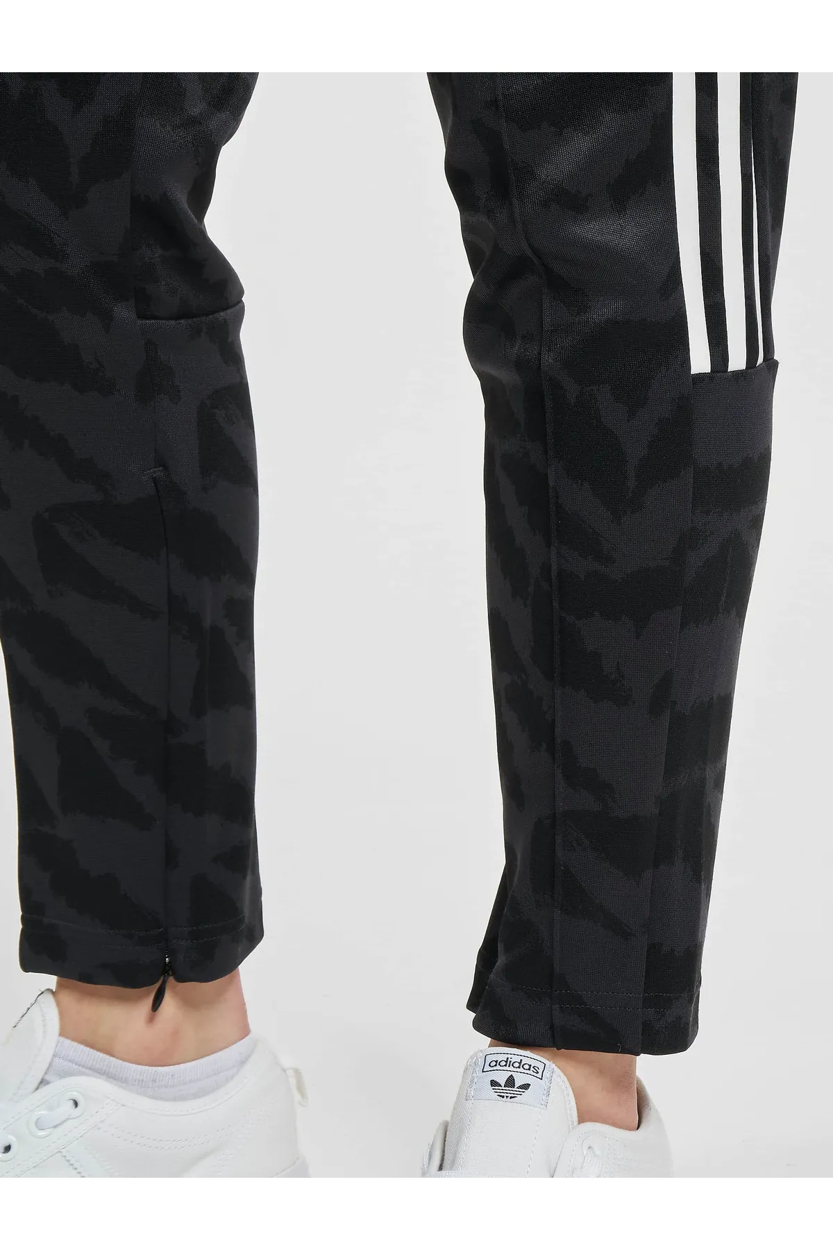 adidas  Jogginghose - Schwarz - Straight