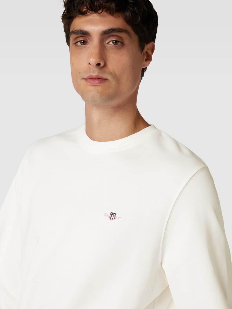 Regular Fit Sweatshirt mit Label-Stitching Modell 'SHIELD' in offwhite