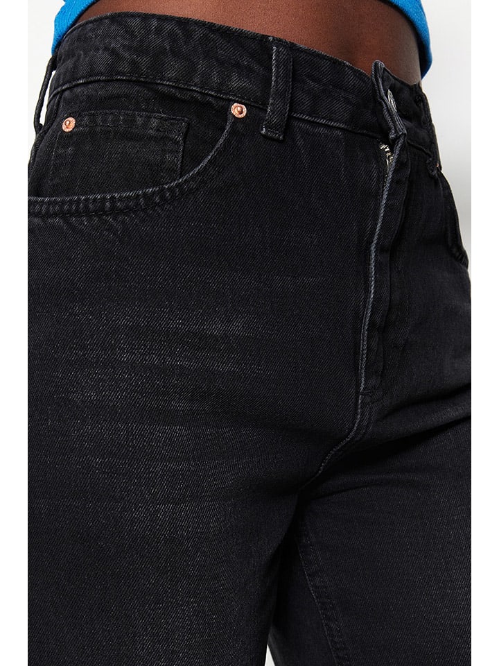 trendyol Jeans - Mom fit - in Schwarz günstig kaufen