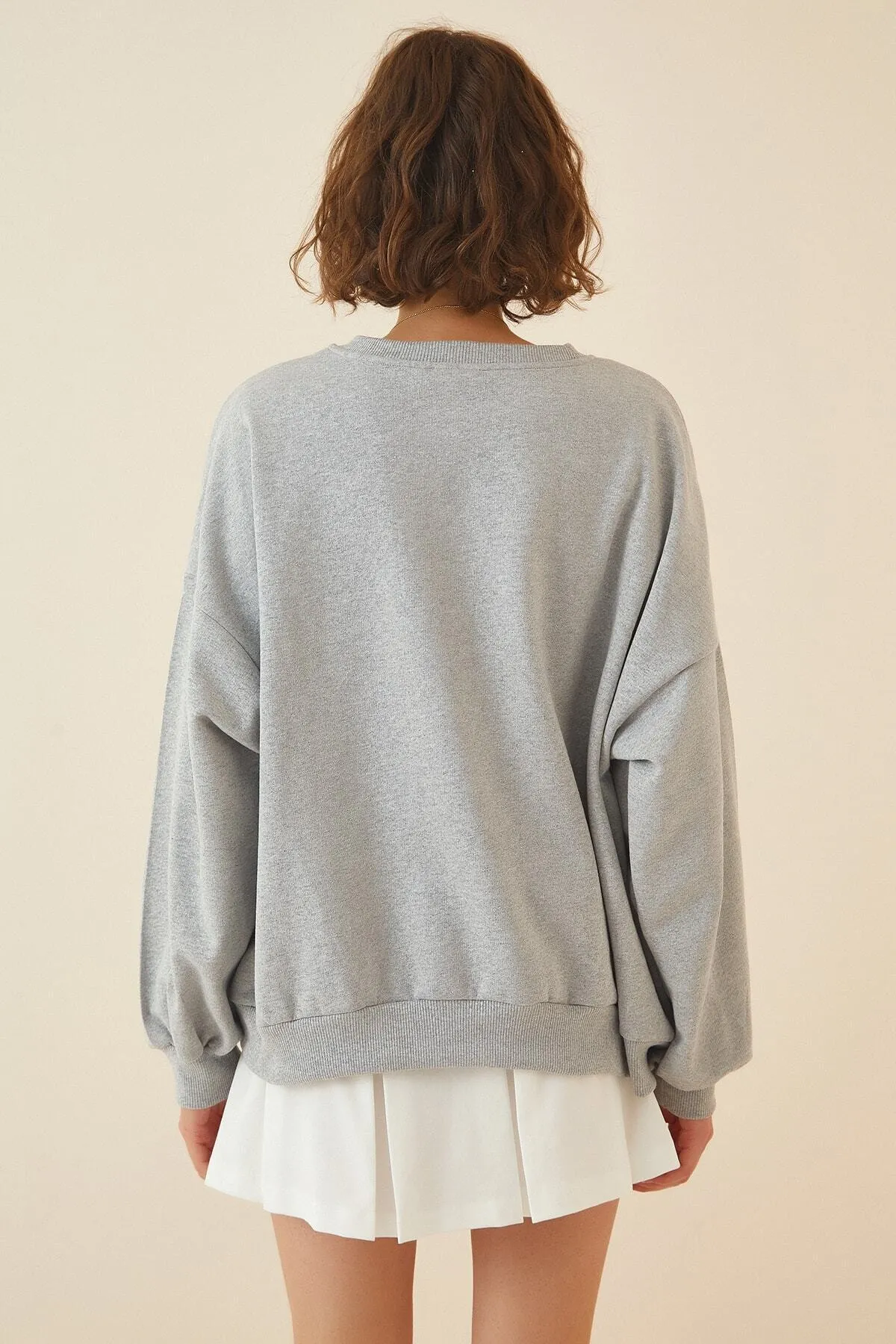 Happiness İstanbul  Graues Sweatshirt mit Relief-Print für Damen DZ00003