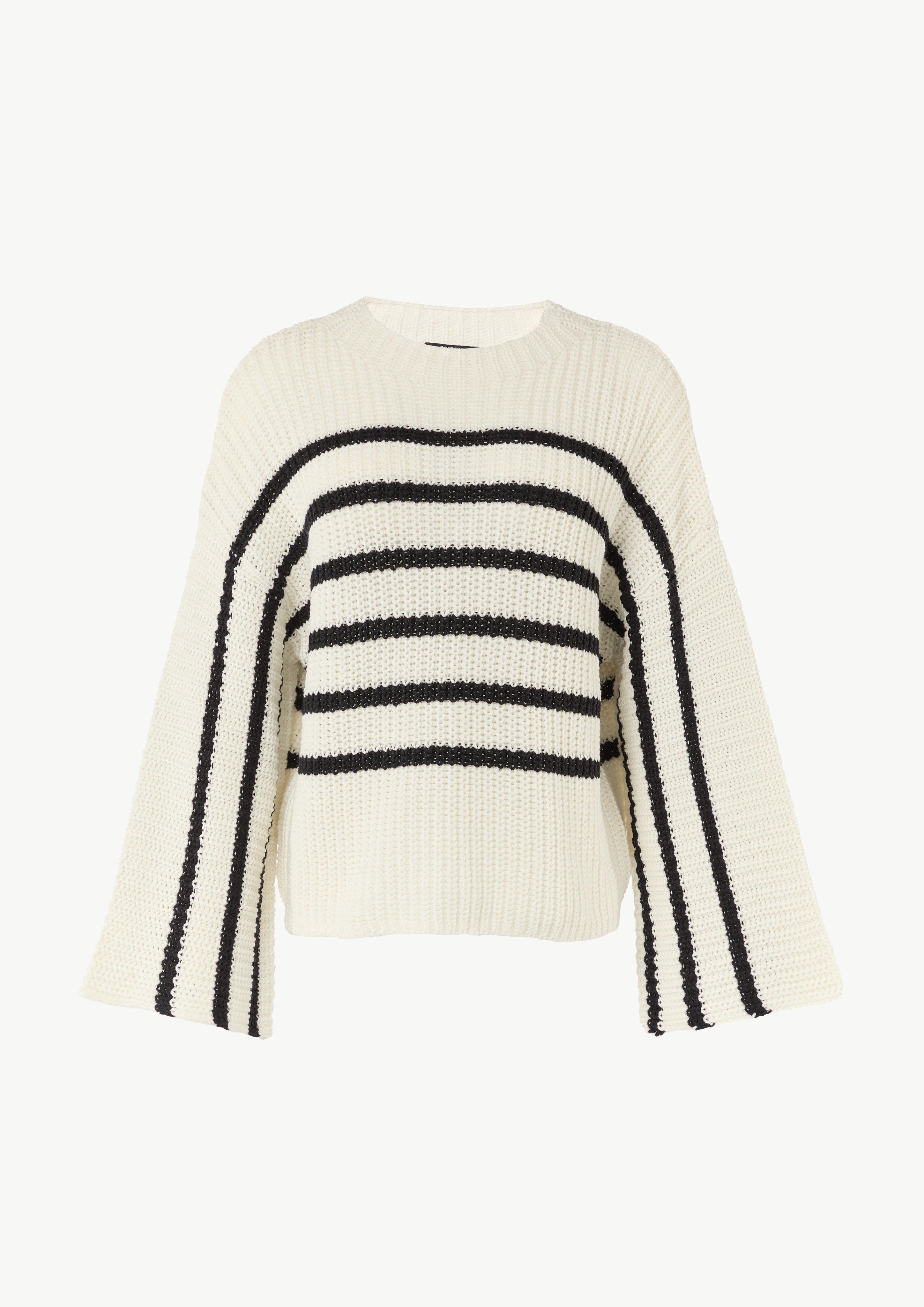 Gestreifter Strickpullover mit Trompeten-Ärmeln - weiß