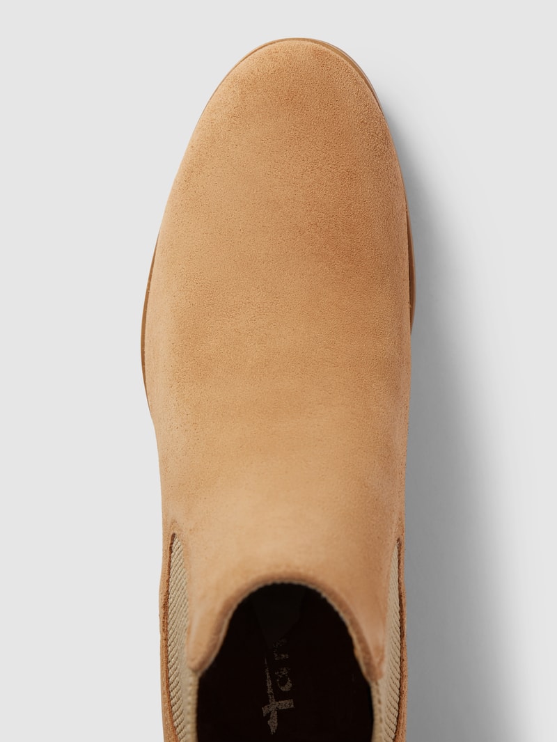 Chelsea Boots mit Blockabsatz in camel