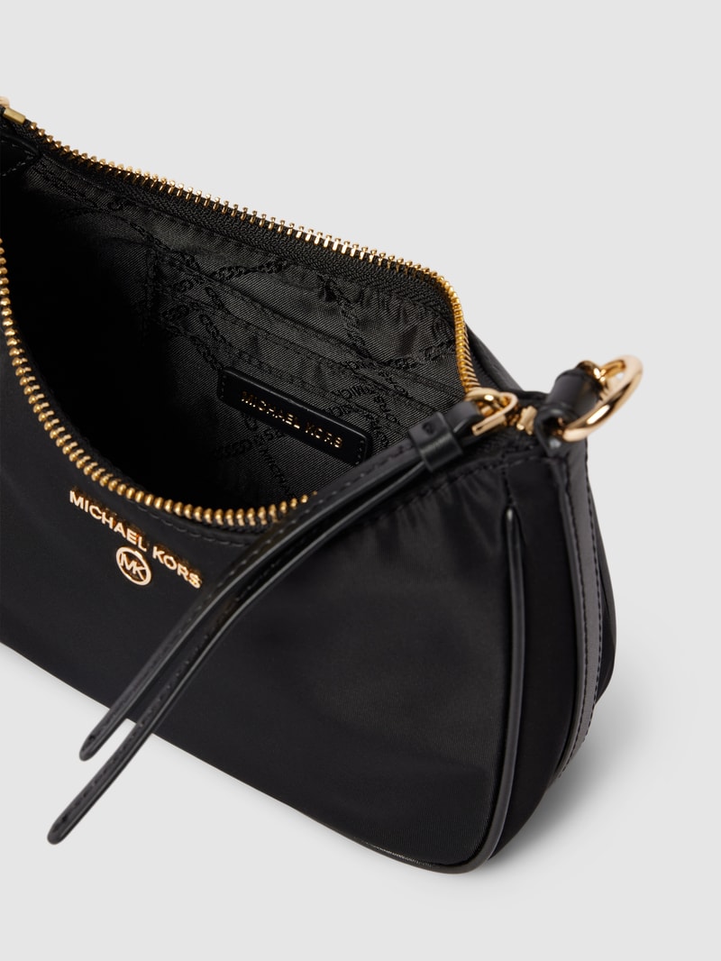 Pochette mit Label-Applikation Modell 'JET SET CHARM' in schwarz