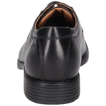Clarks Tilden Plain Schnürer in schwarz