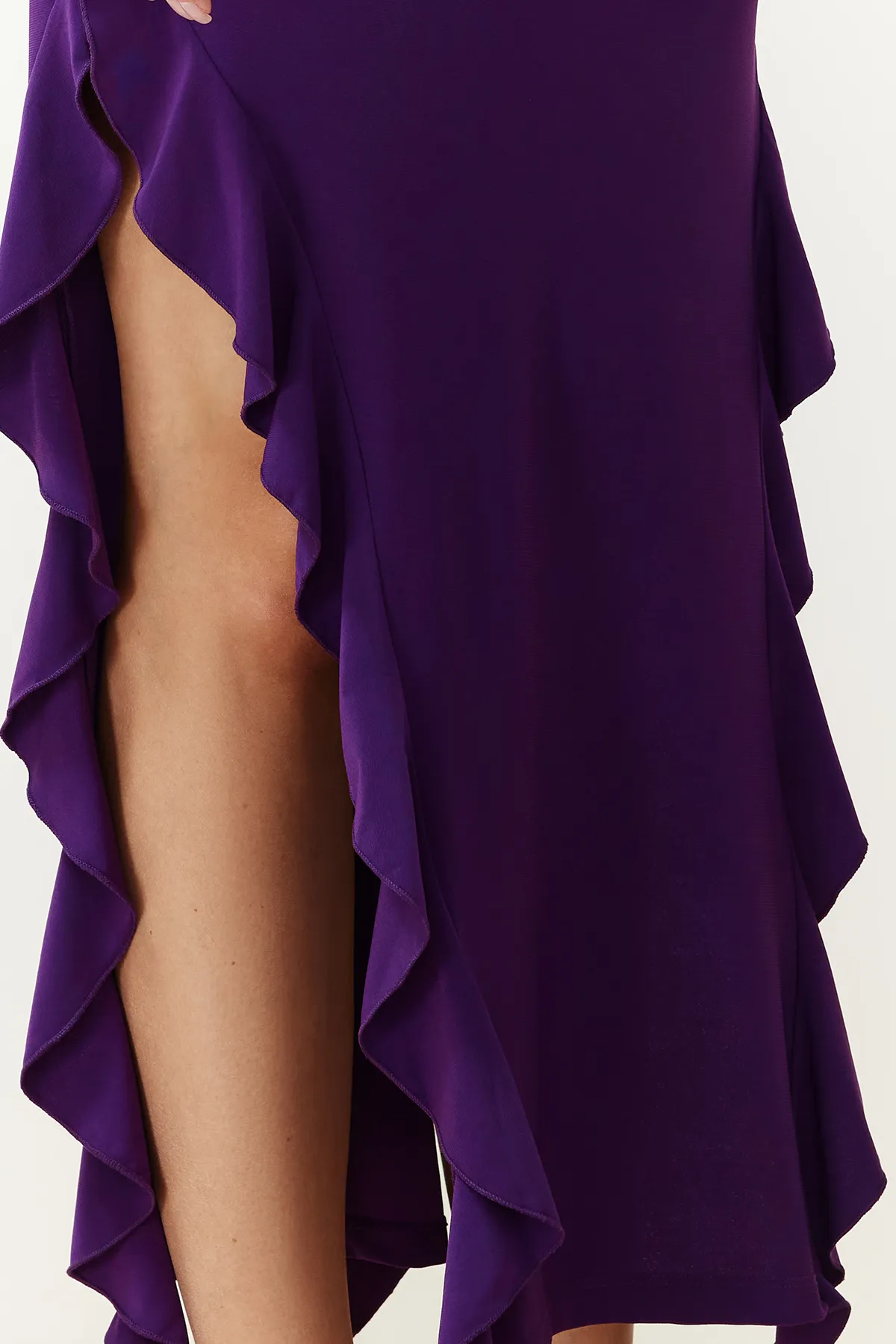 Trendyol Collection  Lila ärmelloses, geschlitztes, dehnbares, dickes Sandy-Maxi-Bleistiftkleid mit Rüschendetails TWOSS24EL00688