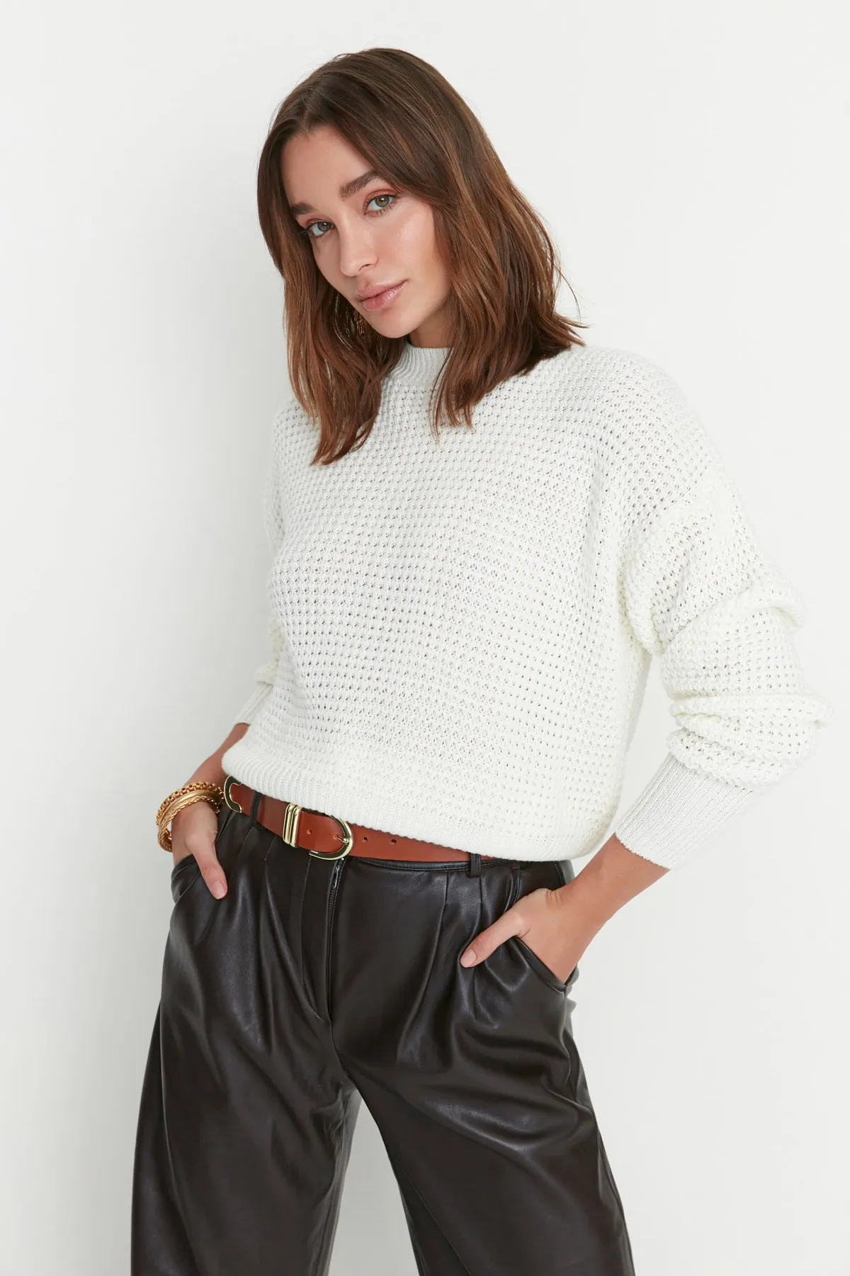 Trendyol Collection  Ecrufarbener Basic-Strickpullover TWOAW22KZ0925