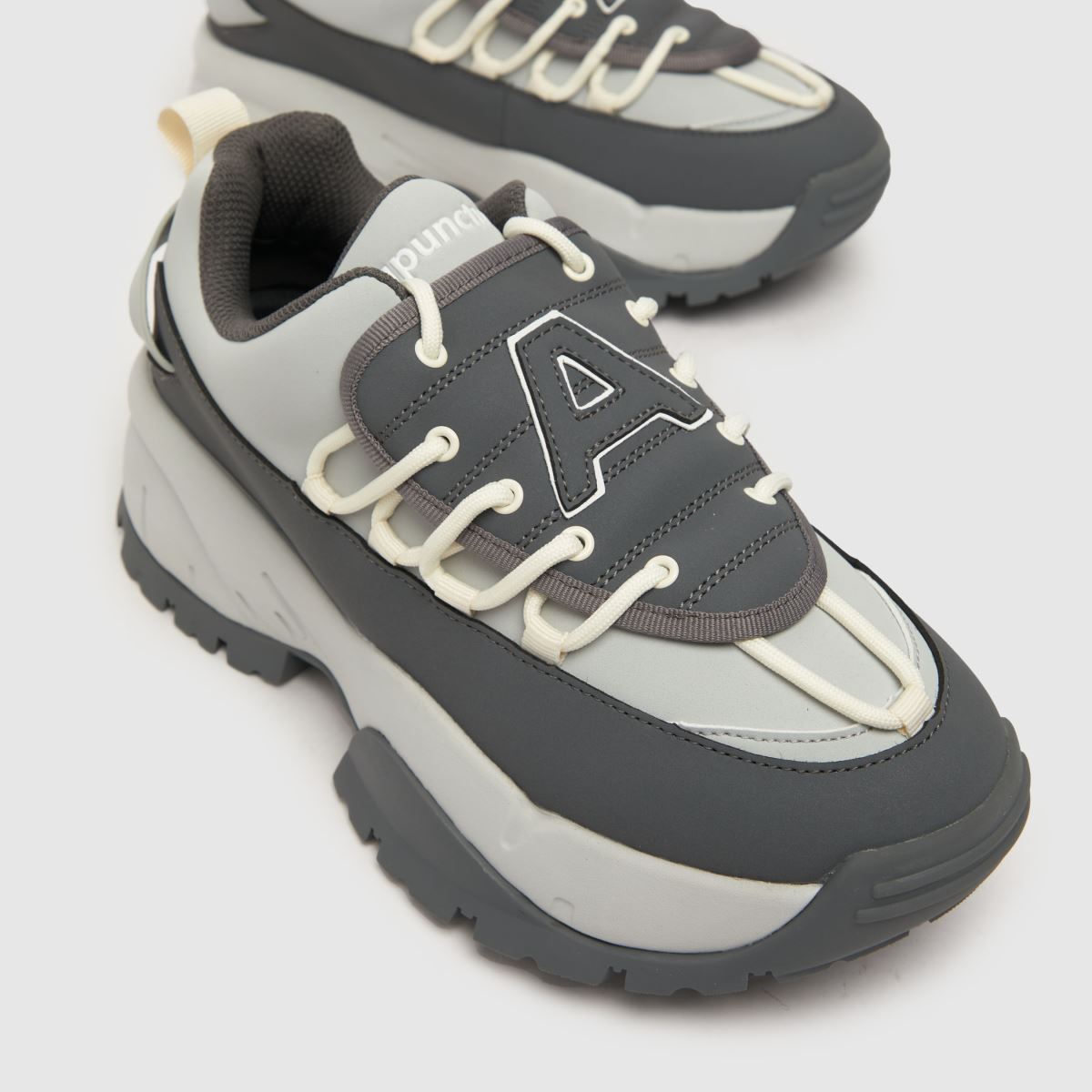 AKUPUNKTUR Gingypock-sneakers i vitt och grått