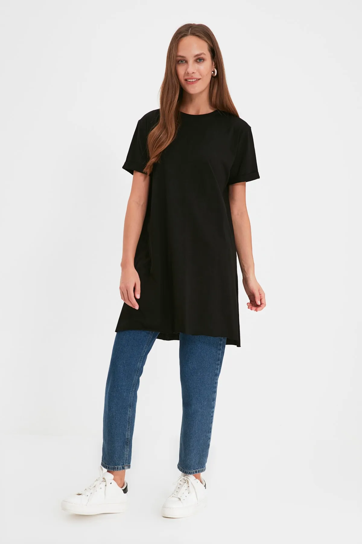 Trendyol Modest  Schwarz-weißes 2er-Pack kurzärmliges Basic-Strick-T-Shirt mit Schlitz und detailliertem Rundhalsausschnitt TCTSS21UK0009