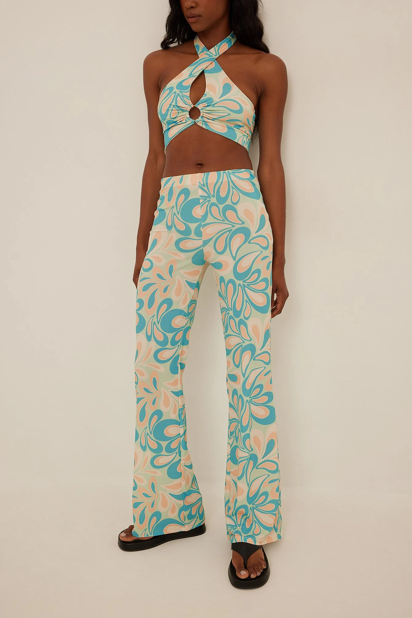 Hose mit hoher Taille