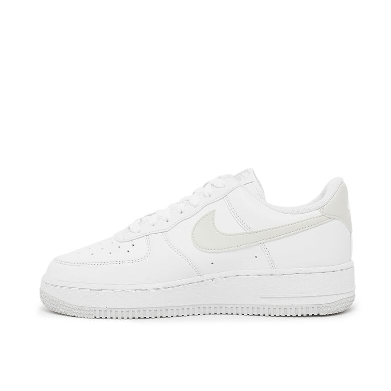 NIKE Wmns Air Force 1 Low 