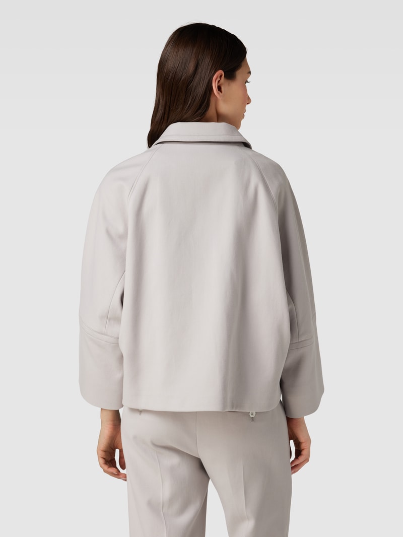 Blazer mit Pattentaschen in silber