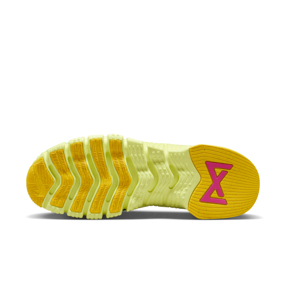 Nike Free Metcon 5 DV3949-302 / grün
