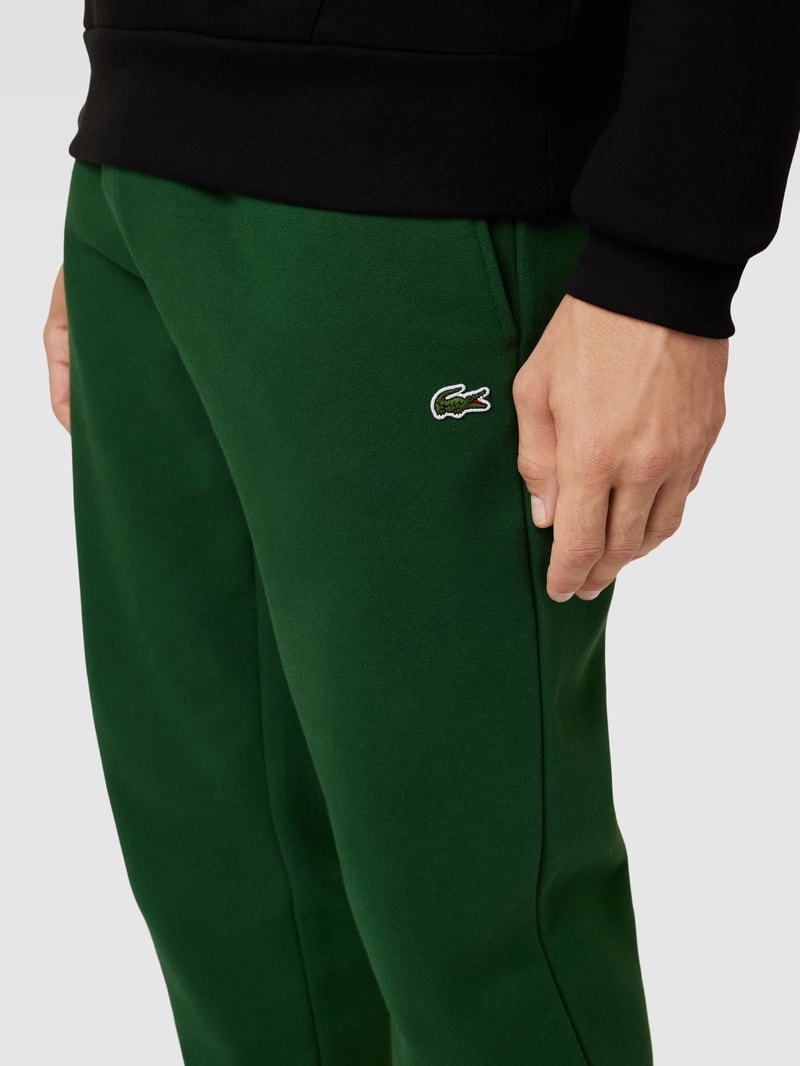 Sweatpants mit Label-Detail in grün