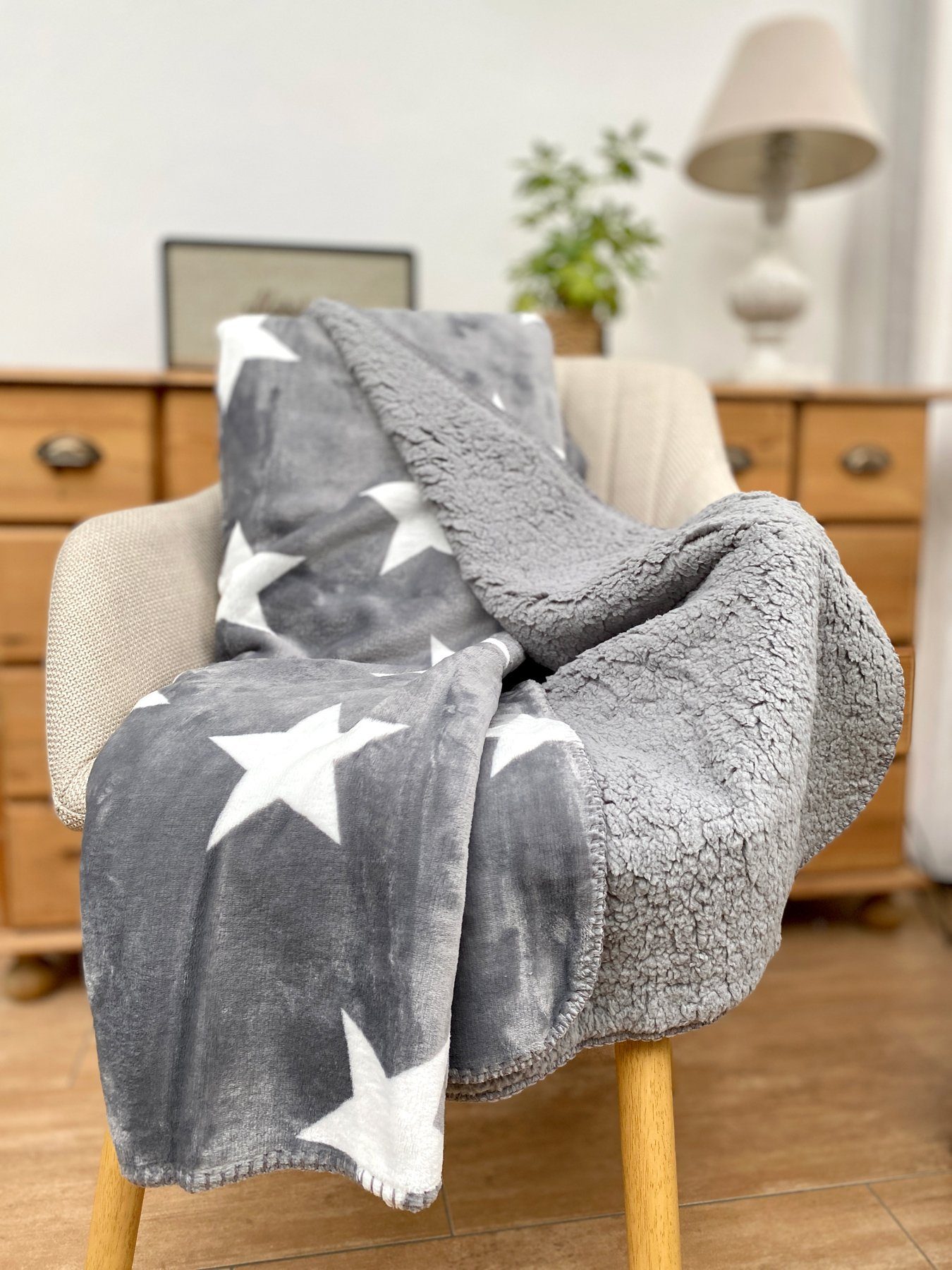 Wohndecke Dicke Soft Flanell Kuscheldecke Sterne Winterdecke, heimtexland, 150x200 I extra dick I warm I Sherpa Fell I kuschelig weich