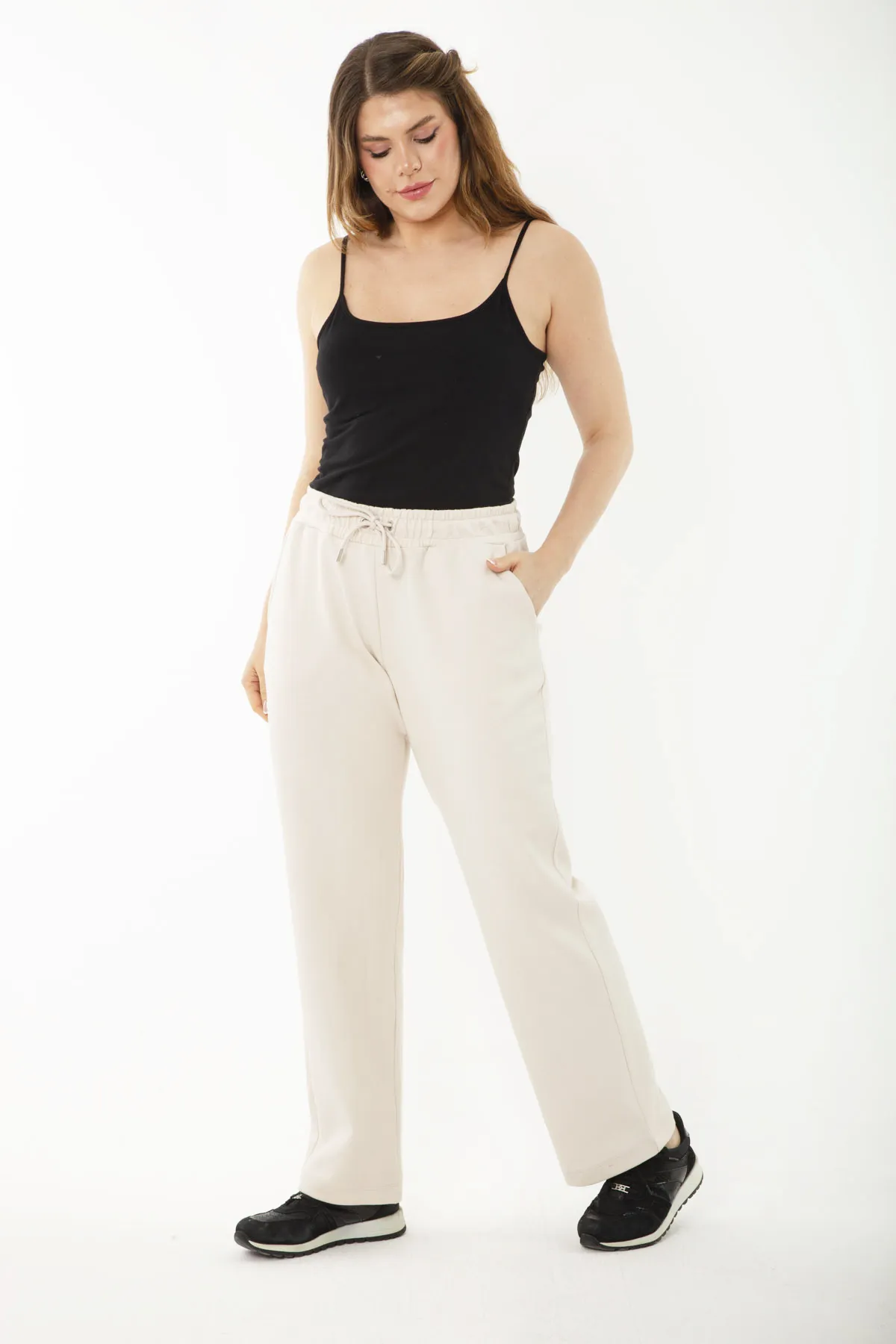 Şans  Damen-Trainingshose, große Größe, beige Taille, Ösenschnürung und elastische Seitentasche, Trainingshose 65n35418