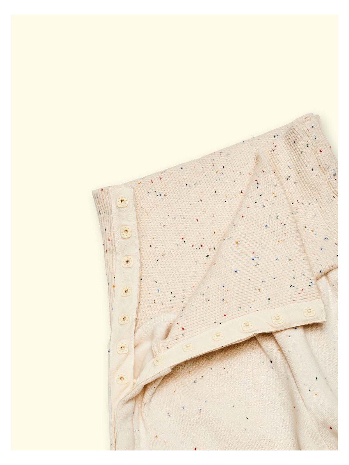 Wombly Emira Sweathose creme