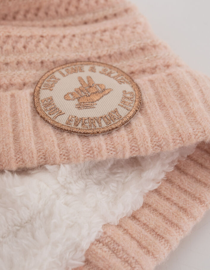 Bonnet rose tricot fantaisie lurex badge bronze fille