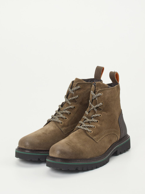 Boots-48016290007 Ambitious