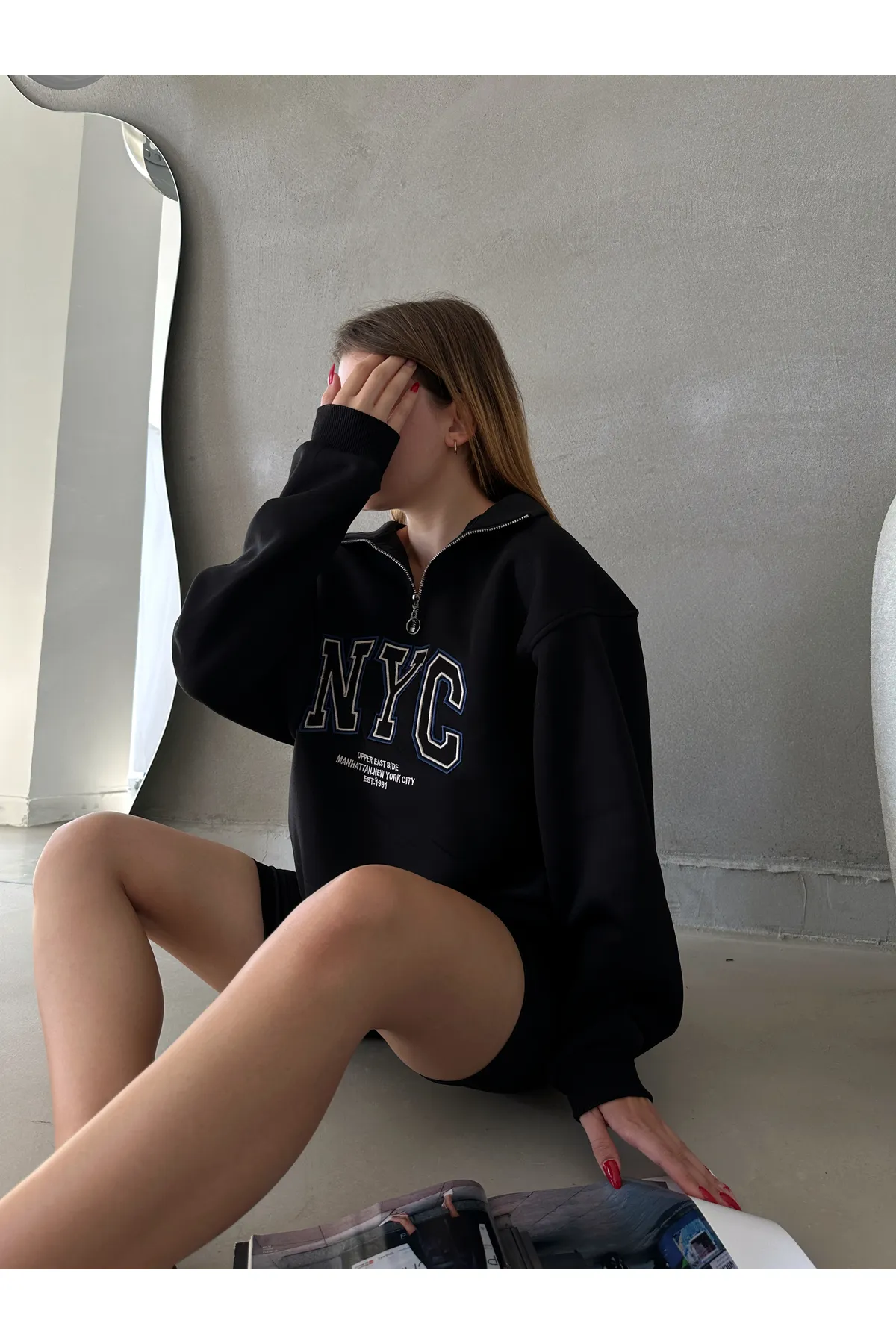 IŞILDA FASHION  Sweatshirt - Schwarz - Regular Fit