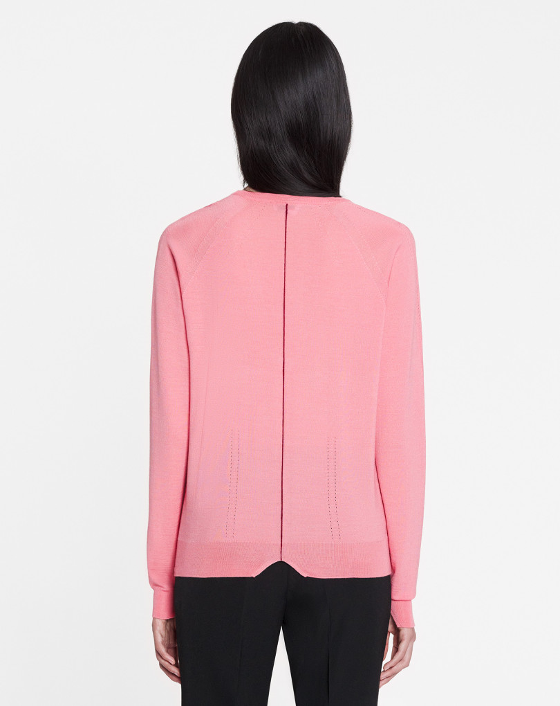PULL À COL V EN MAILLE