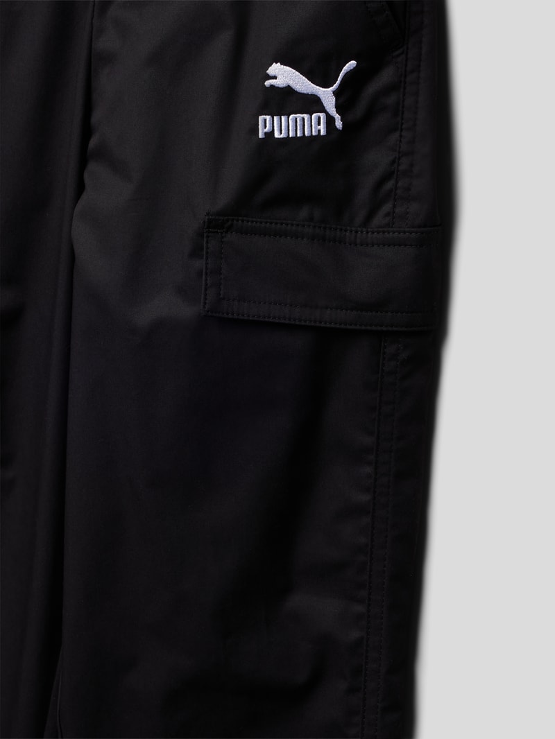 Sweatpants mit Pattentaschen Modell 'CLASSICS Woven Pants' in schwarz