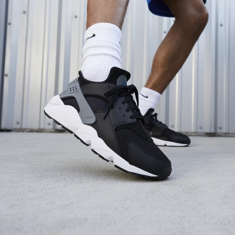 Nike Air Huarache J22 DR0154-001 / schwarz