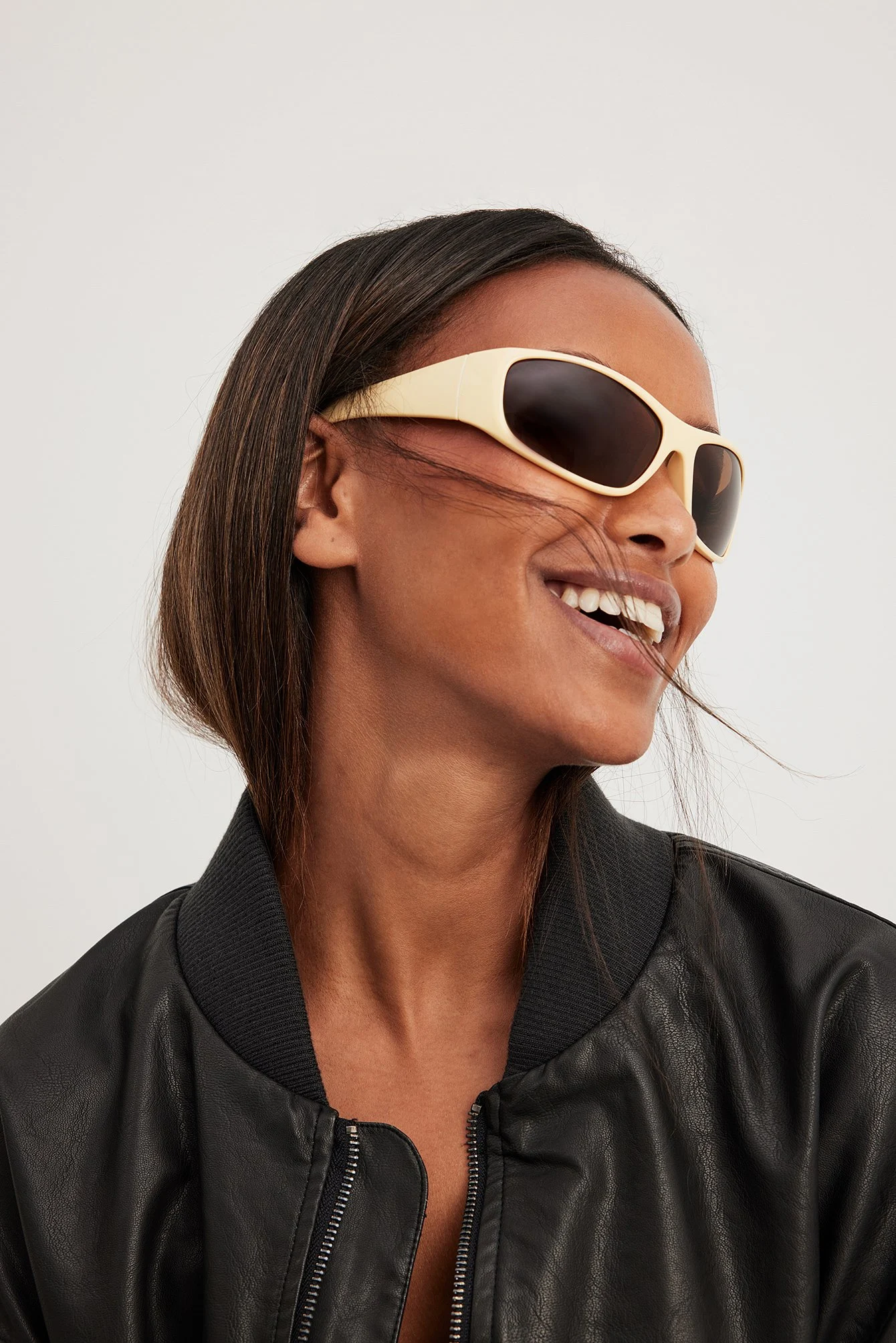 Schmale, sportliche Sonnenbrille