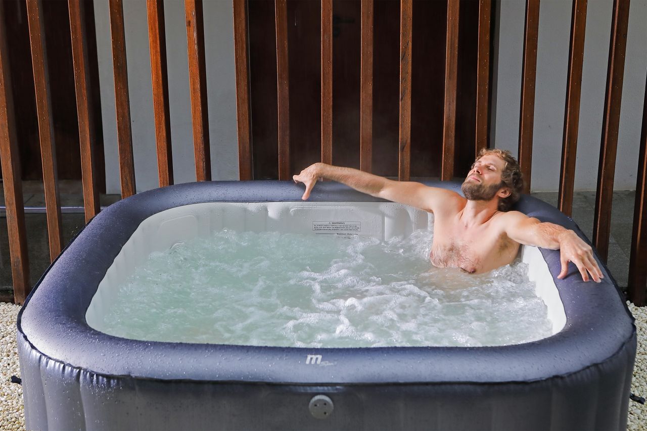 PureHaven MSpa PureHaven aufblasbarer Whirlpool 185x185x68 cm für 6 Personen selbstreinigend inkl. Filterkatuschen und Abdeckung Leergewicht 42 kg