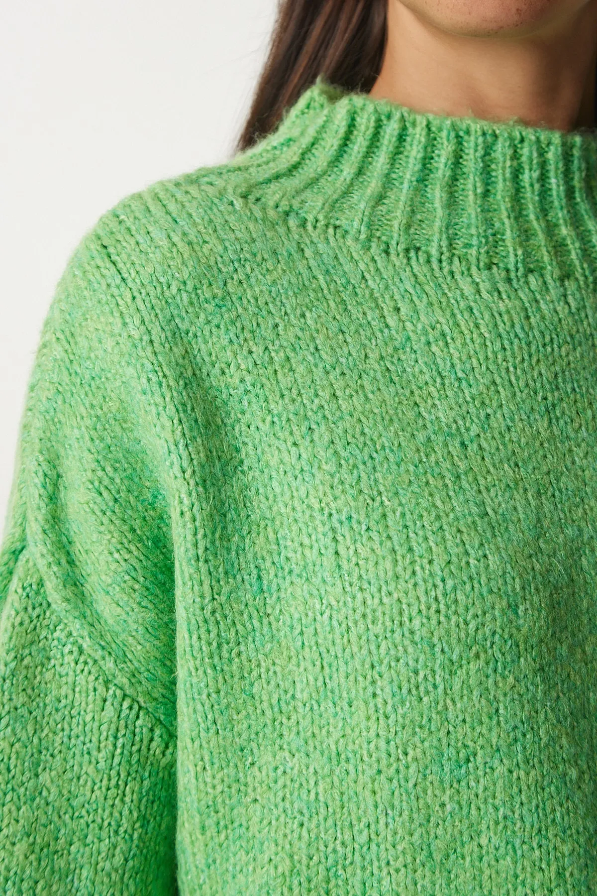 Happiness İstanbul  Hellgrüner Basic-Strickpullover mit Stehkragen für Damen MX00127
