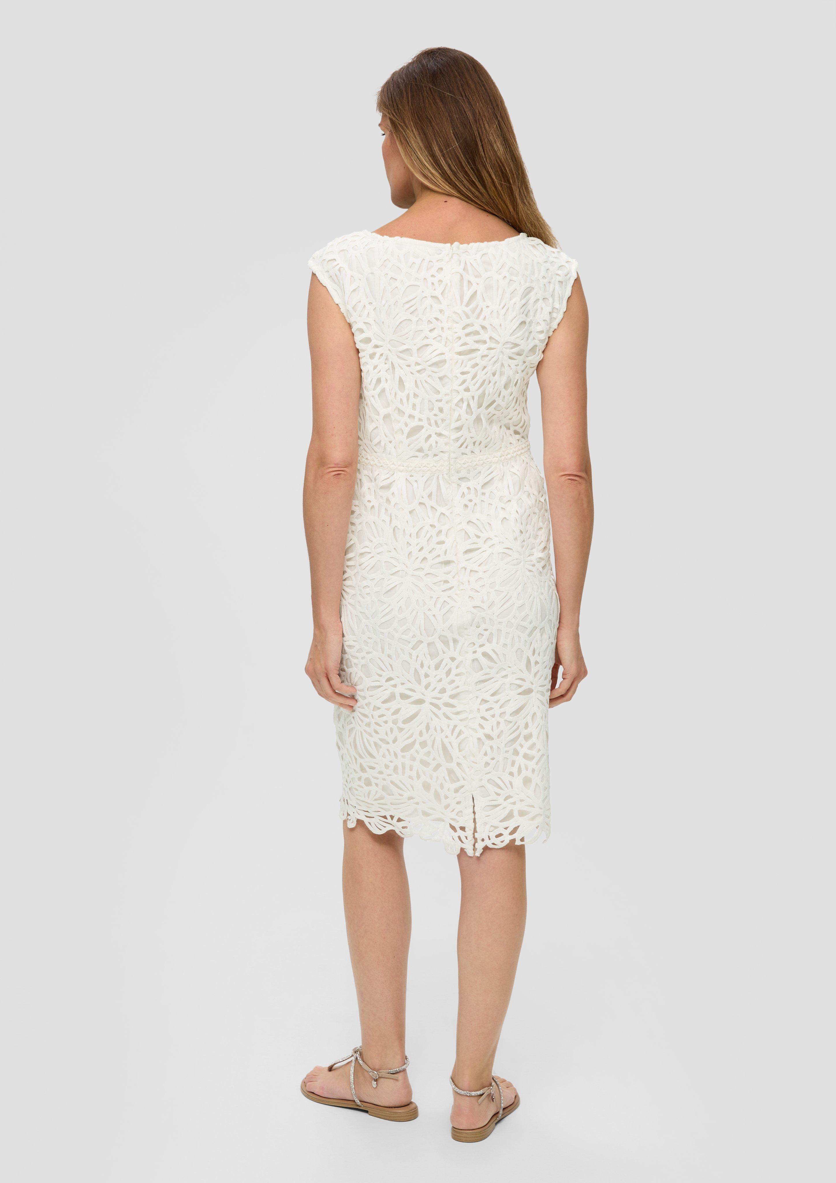Tailliertes Spitzenkleid  2145068-0200