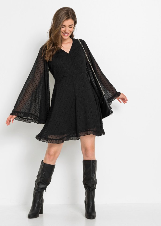 Kleid mit weiten Ärmeln