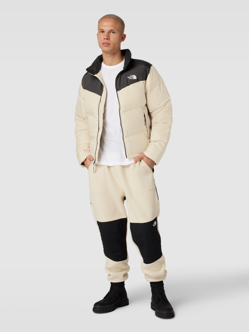 Steppjacke mit Stehkragen Modell 'SAIKURU' in offwhite