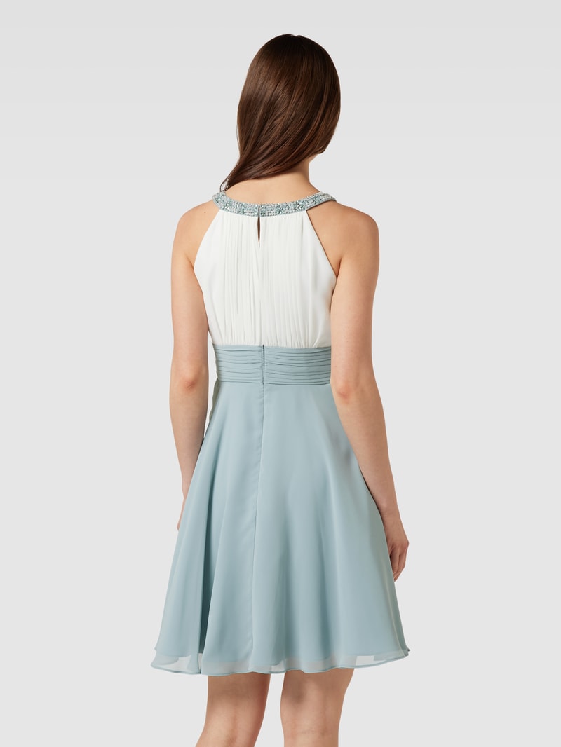 Cocktailkleid mit Ziersteinbesatz in schilf